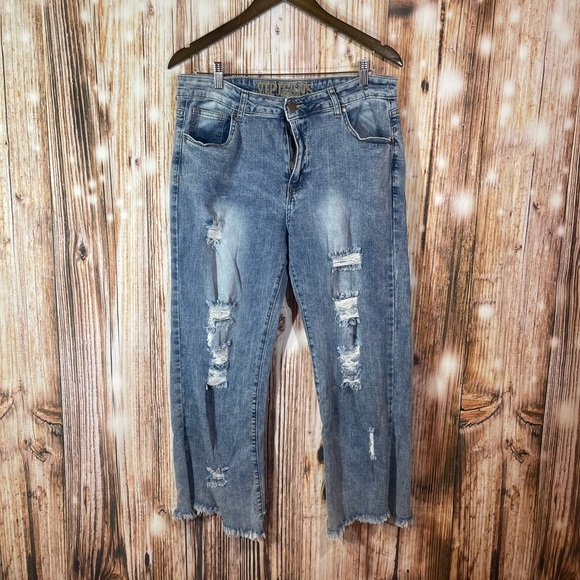 VIP Jeans, Size 13/14, Juniors Distressed Blue Light Wash Jeans 33" Waist - Picture 1 of 7